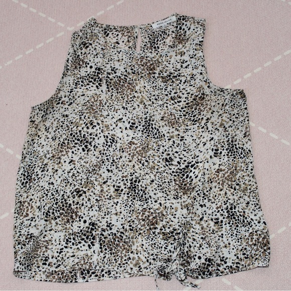 Tops - Rose + Olive Tank Top Blouse Women’s Medium Work Attire Animal Print